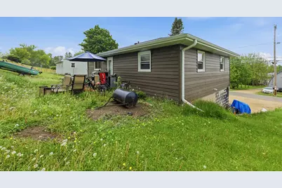 118  Highland Ave, Iron Ridge, WI 53035 - Photo 16