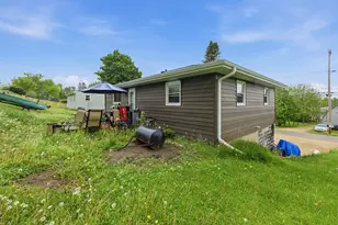 118 Highland Ave, Iron Ridge, WI 53035 - Photo 16