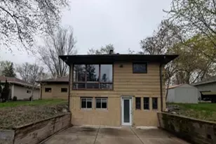 601 S Ridge Ln, Grand Chute, WI 54914 - Photo 2