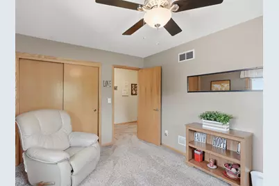 2247  Patrick Ln, Waukesha, WI 53188 - Photo 16