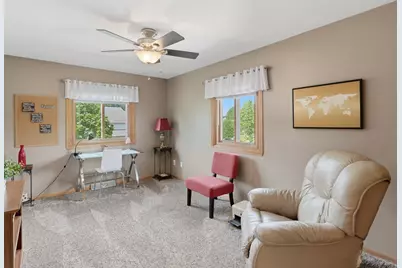 2247  Patrick Ln, Waukesha, WI 53188 - Photo 14