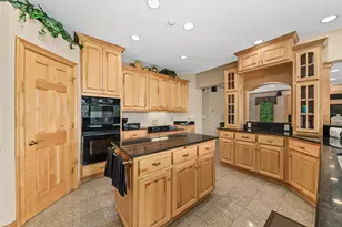 19250 Hayden Ct, Brookfield, WI 53045 - Photo 14