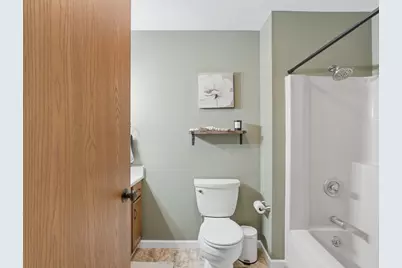 1600  Larkspur Ln, West Bend, WI 53090 - Photo 26