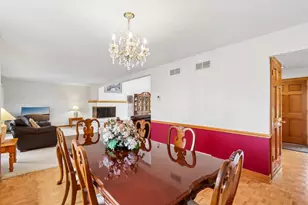 2385 Buckingham Pl, Brookfield, WI 53045 - Photo 12