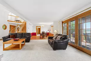 2385 Buckingham Pl, Brookfield, WI 53045 - Photo 10