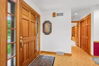 2385  Buckingham Pl, Brookfield, WI 53045 - Photo 4