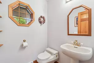 2385 Buckingham Pl, Brookfield, WI 53045 - Photo 20