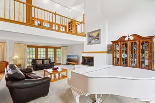 2385 Buckingham Pl, Brookfield, WI 53045 - Photo 6