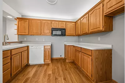 6906  Dale Dr #21, Racine, WI 53402 - Photo 8