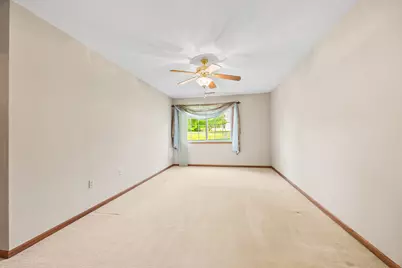 6906  Dale Dr #21, Racine, WI 53402 - Photo 24