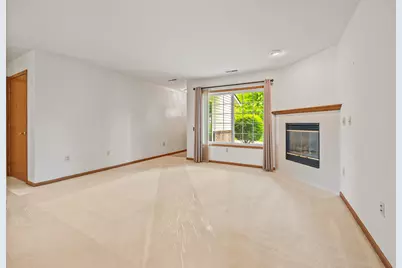 6906  Dale Dr #21, Racine, WI 53402 - Photo 4