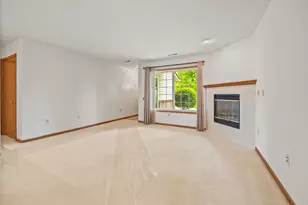 6906 Dale Dr, Racine, WI 53402 - Photo 4