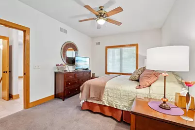 12302 N Madero Dr, Mequon, WI 53092 - Photo 24