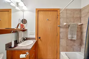 12302 N Madero Dr, Mequon, WI 53092 - Photo 26