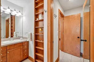 12302 N Madero Dr, Mequon, WI 53092 - Photo 38