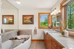12302 N Madero Dr, Mequon, WI 53092 - Photo 32