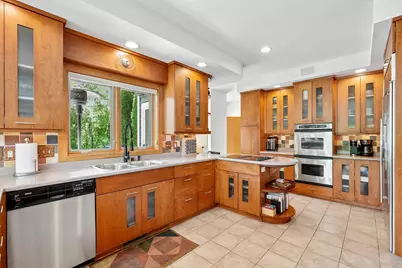 12302 N Madero Dr, Mequon, WI 53092 - Photo 18