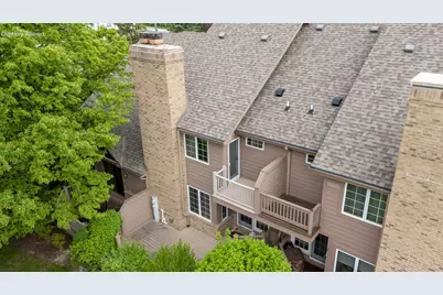 7519 W Mallory Way, Franklin, WI 53132 - Photo 8