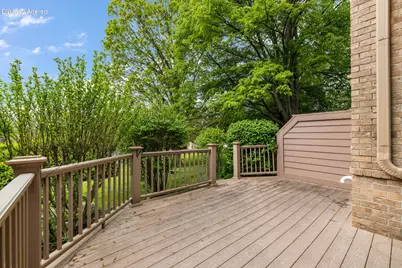 7519 W Mallory Way, Franklin, WI 53132 - Photo 10