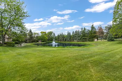 7519 W Mallory Way, Franklin, WI 53132 - Photo 12