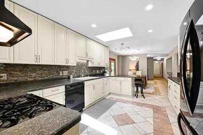 1085  Longwood Ave, Elm Grove, WI 53122 - Photo 14