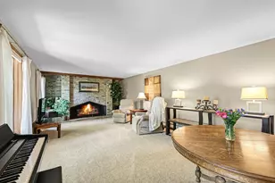 1085 Longwood Ave, Elm Grove, WI 53122 - Photo 26