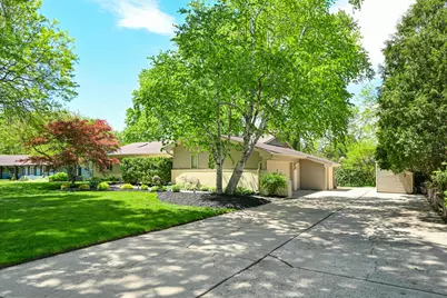 1085  Longwood Ave, Elm Grove, WI 53122 - Photo 2