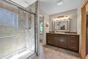 1085 Longwood Ave, Elm Grove, WI 53122 - Photo 20