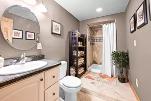 1085 Longwood Ave, Elm Grove, WI 53122 - Photo 30