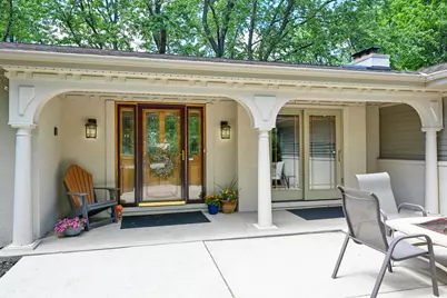 1085  Longwood Ave, Elm Grove, WI 53122 - Photo 4