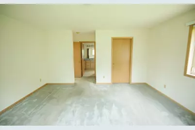 N171W20130  Highland Rd, Jackson, WI 53037 - Photo 10