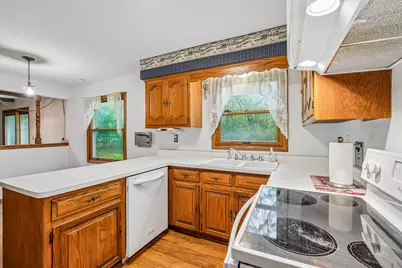 14745  Timberidge Trl, Brookfield, WI 53005 - Photo 24