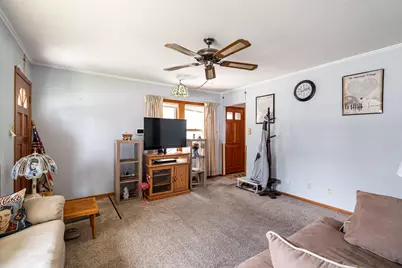 1479 S 93rd St, West Allis, WI 53214 - Photo 8