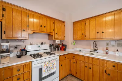 1479 S 93rd St, West Allis, WI 53214 - Photo 10
