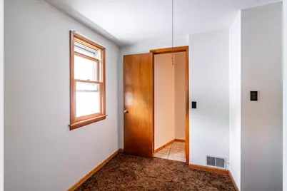 1479 S 93rd St, West Allis, WI 53214 - Photo 26