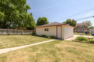217 Harrison Ave, Waukesha, WI 53186 - Photo 22