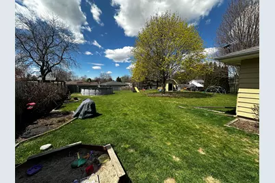 2424 W Mark Dr, Sheboygan, WI 53083 - Photo 30