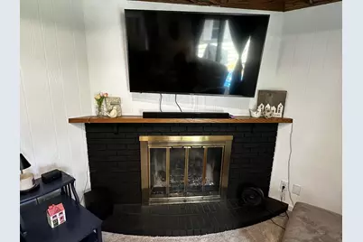 2424 W Mark Dr, Sheboygan, WI 53083 - Photo 10