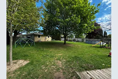 2424 W Mark Dr, Sheboygan, WI 53083 - Photo 32
