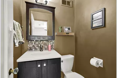 1012 E Hampton Rd, Whitefish Bay, WI 53217 - Photo 16