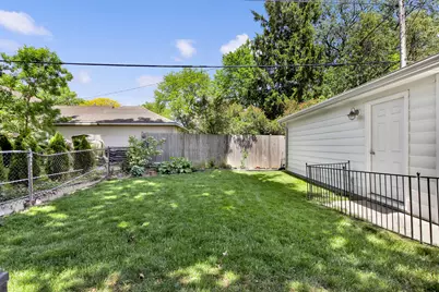 1012 E Hampton Rd, Whitefish Bay, WI 53217 - Photo 18