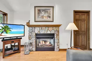 1012 E Hampton Rd, Whitefish Bay, WI 53217 - Photo 8