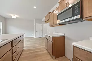 1364 Marigold Dr, Fort Atkinson, WI 53538 - Photo 18