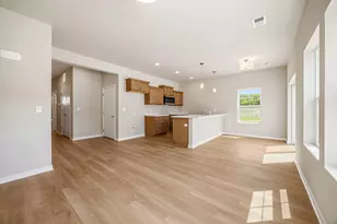 1364 Marigold Dr, Fort Atkinson, WI 53538 - Photo 8