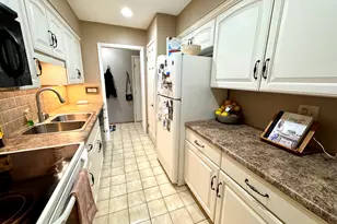 12990 W Bluemound Rd, Elm Grove, WI 53122 - Photo 24