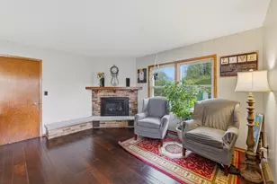 608 N 40th St, Sheboygan, WI 53081 - Photo 4