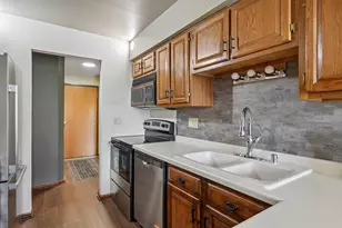 7234 N Green Bay Ave, Glendale, WI 53209 - Photo 20