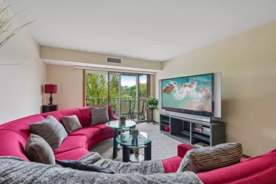 7234 N Green Bay Ave #202, Glendale, WI 53209 - Photo 6