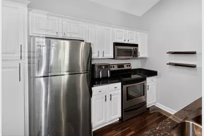 2704  Northview Rd #147, Waukesha, WI 53188 - Photo 14