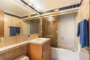 1707 N Prospect Ave, Milwaukee, WI 53202 - Photo 16